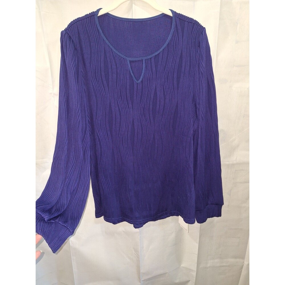 Luyaa Women's Large Blue Crinkle Long Sleeve Top Keyhole Neck Poly Spandex NWT